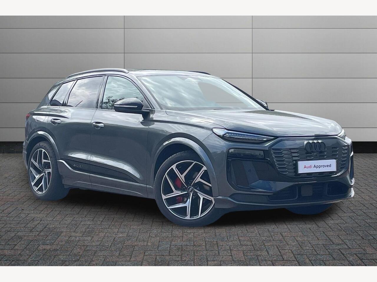 Main listing image - Audi Q6
