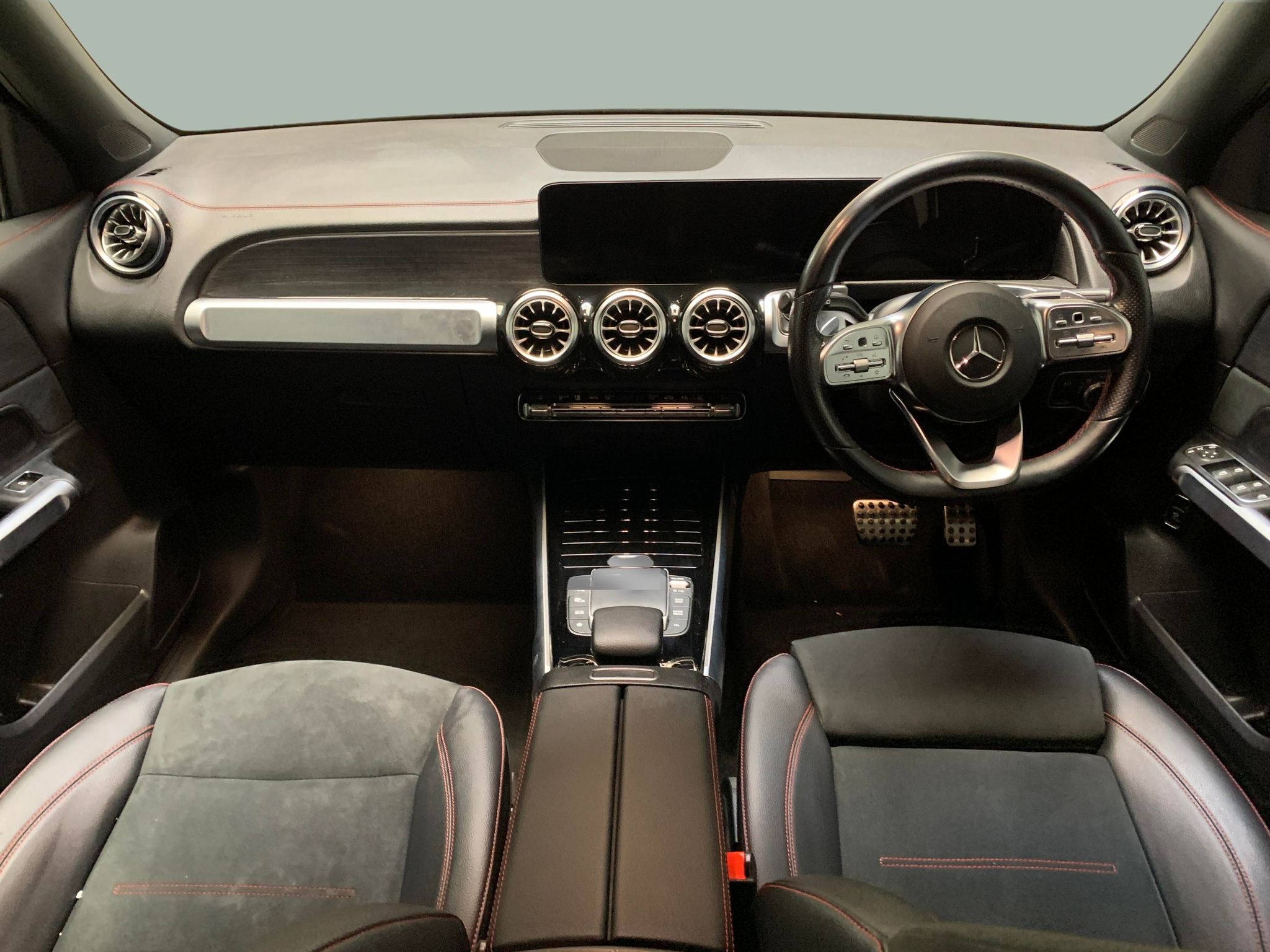 Main listing image - Mercedes-Benz EQB