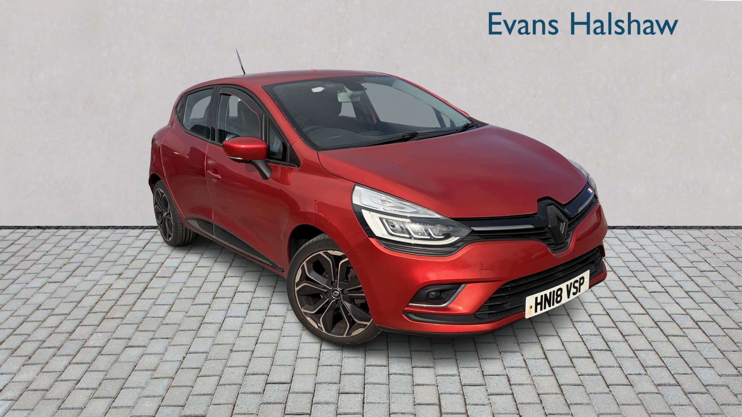 Main listing image - Renault Clio