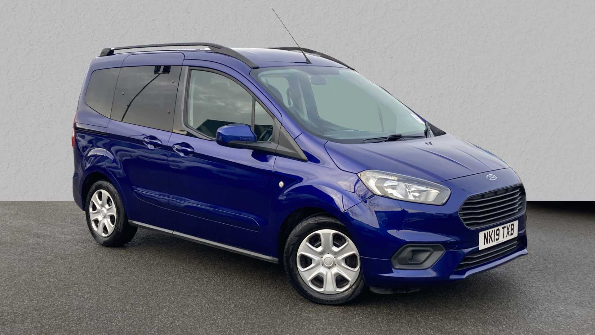 Main listing image - Ford Tourneo Courier