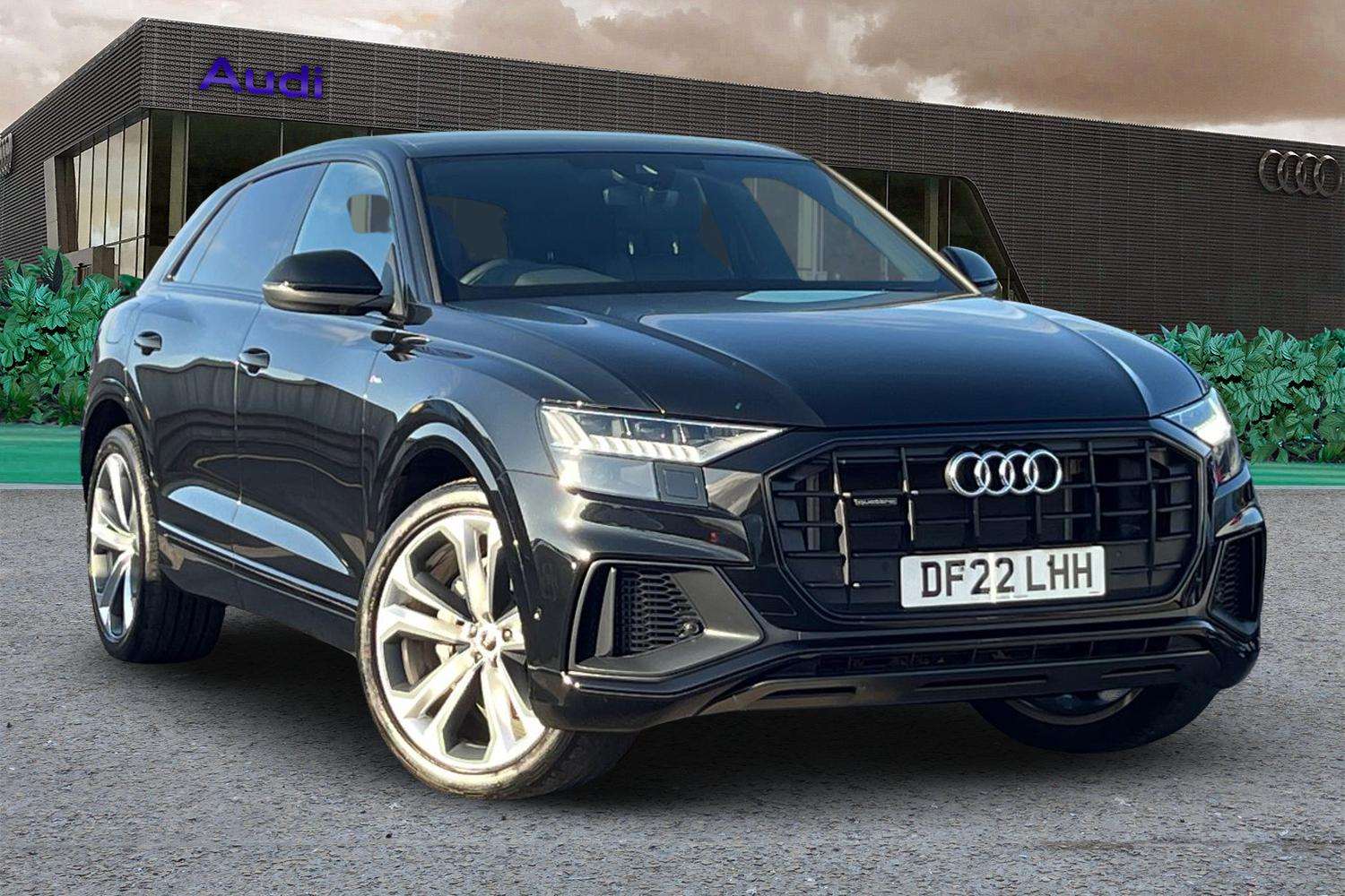 Main listing image - Audi Q8