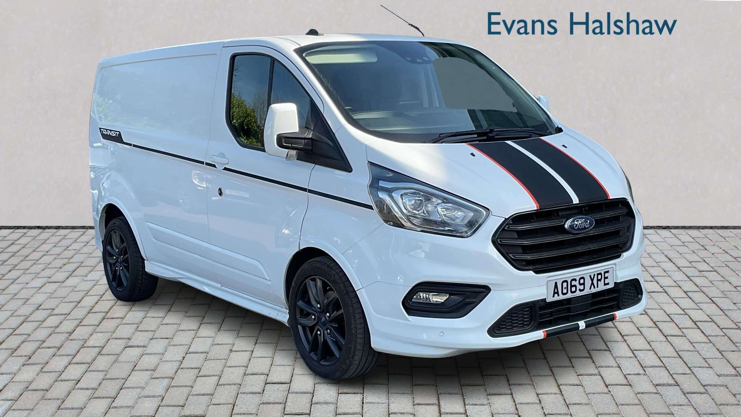 Main listing image - Ford Transit Custom