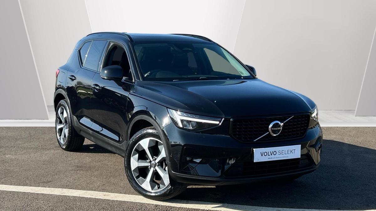 Main listing image - Volvo XC40