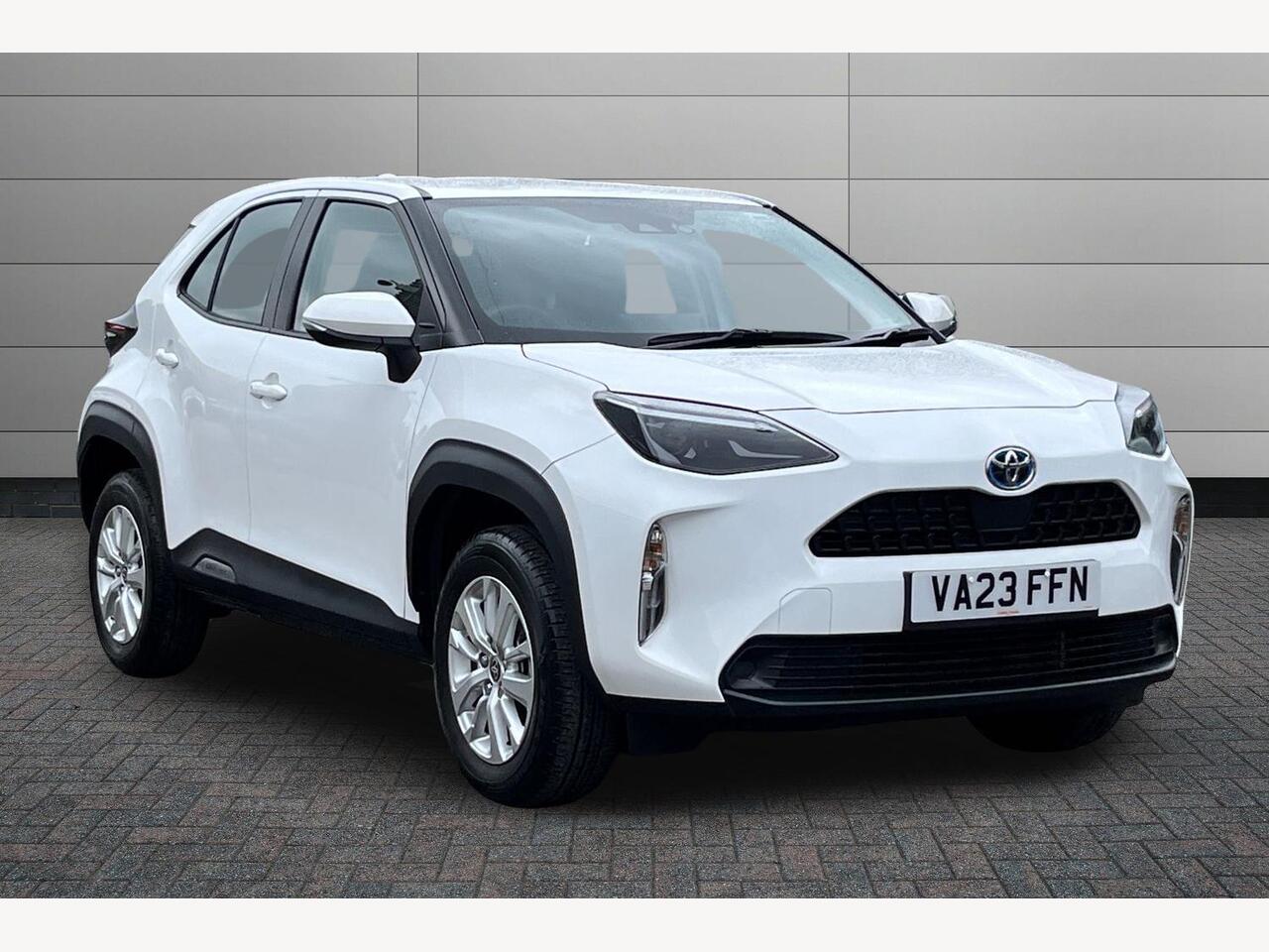 Main listing image - Toyota Yaris Cross