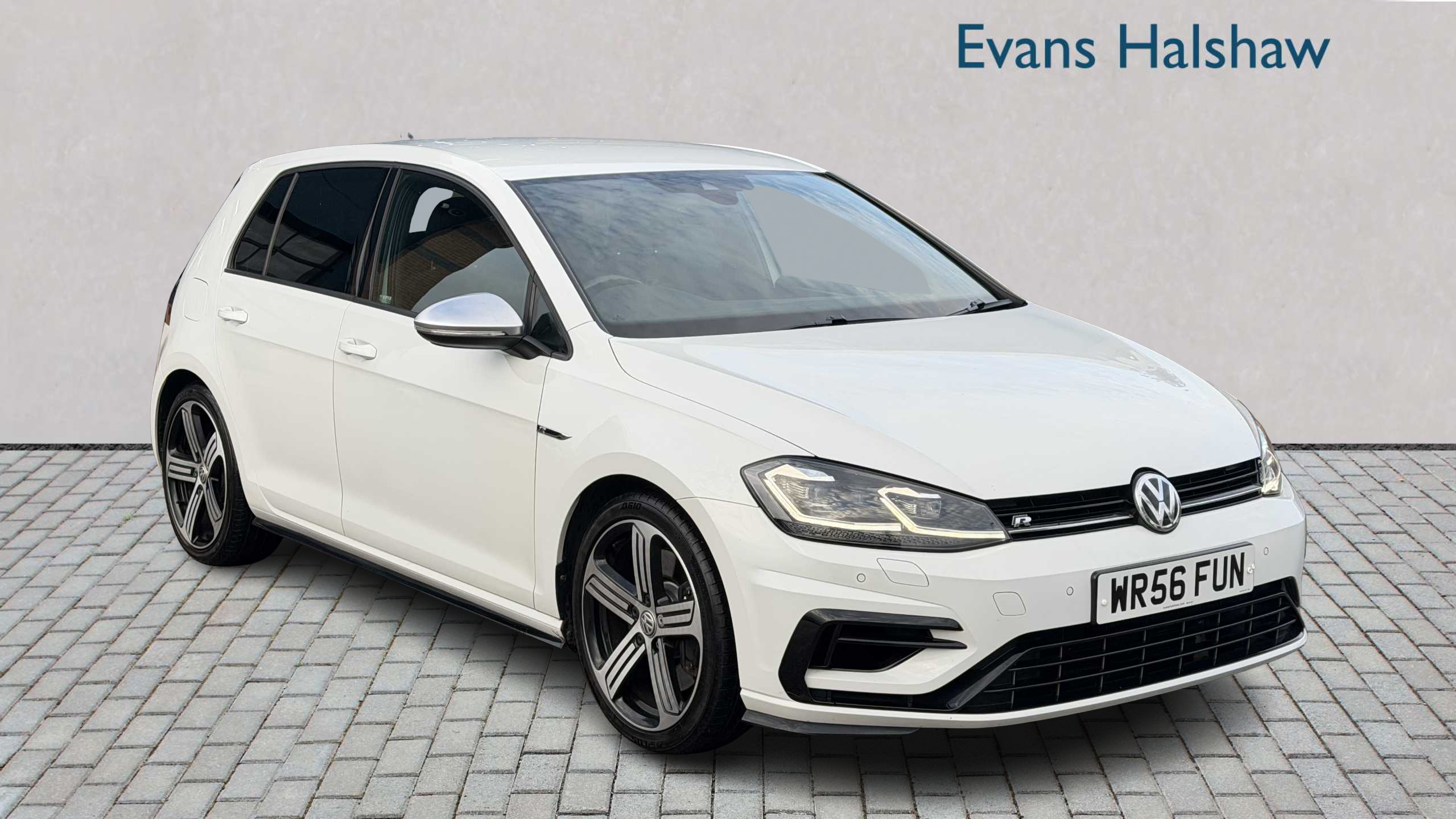 Main listing image - Volkswagen Golf R