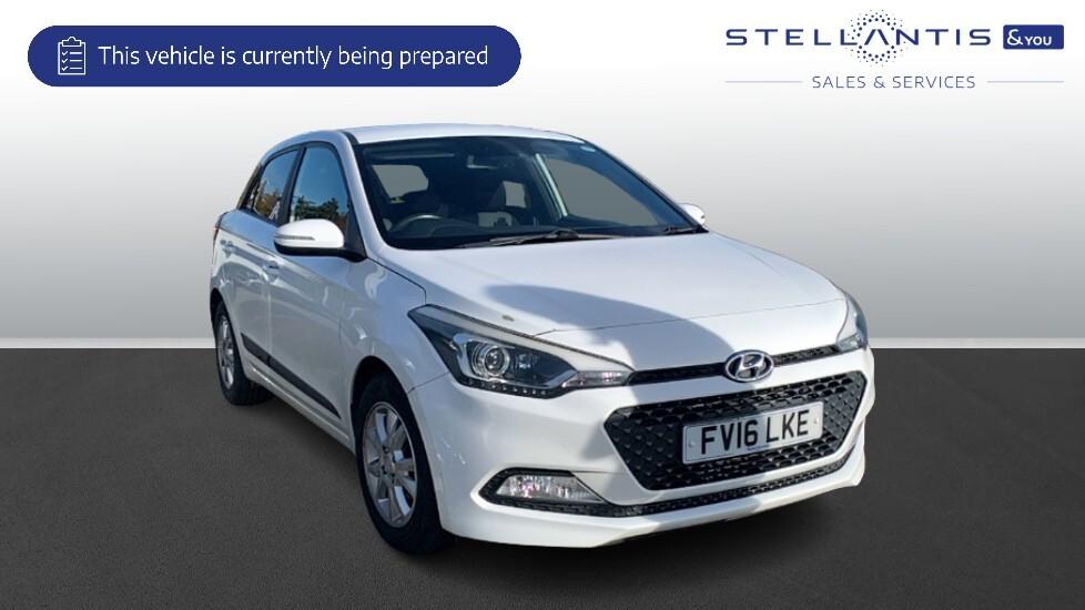 Main listing image - Hyundai i20