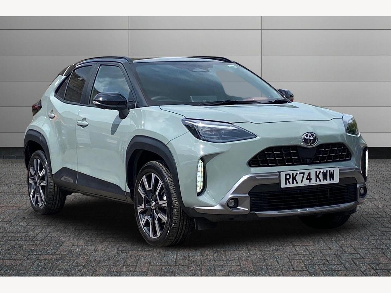 Main listing image - Toyota Yaris Cross