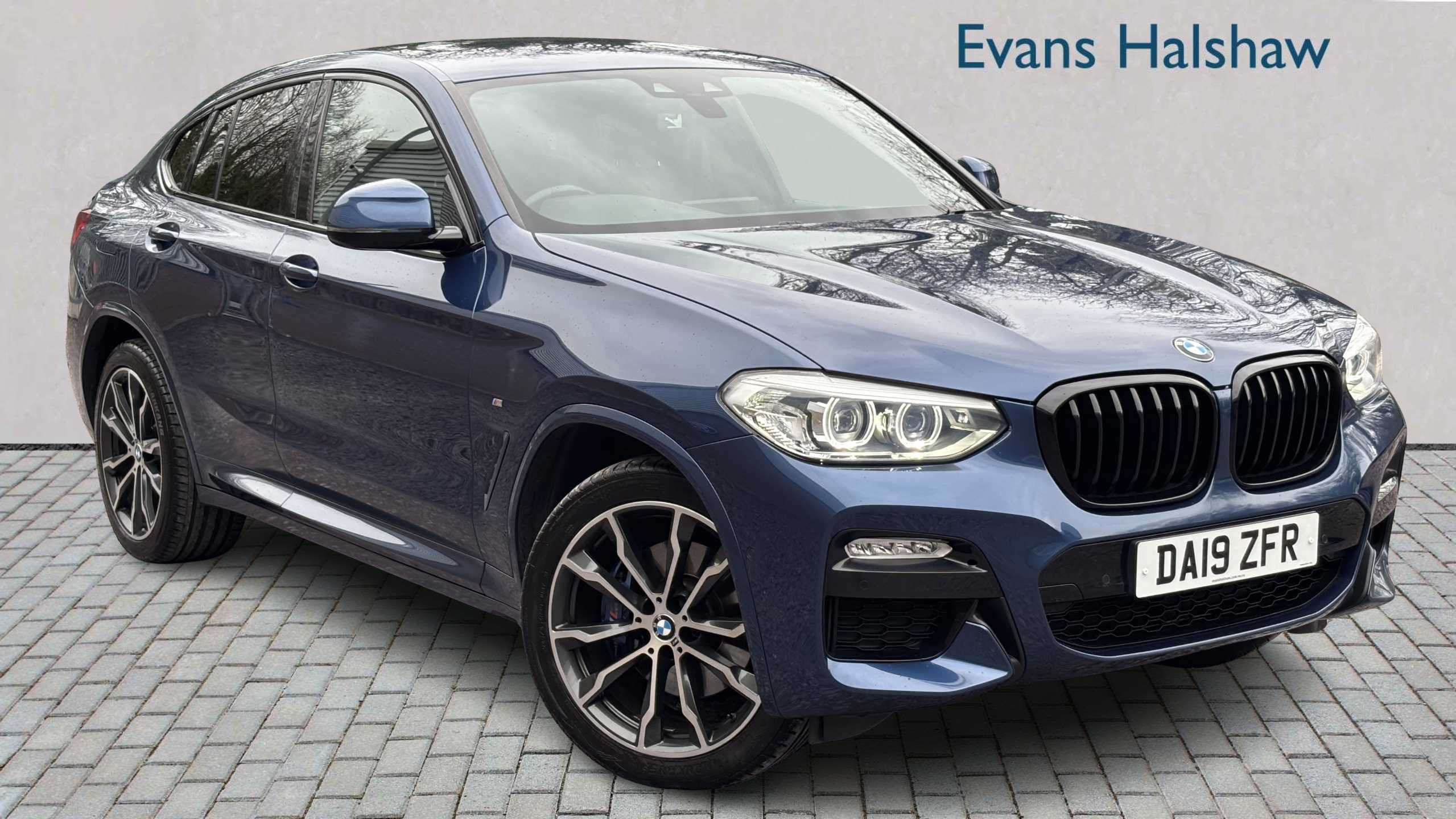 Main listing image - BMW X4