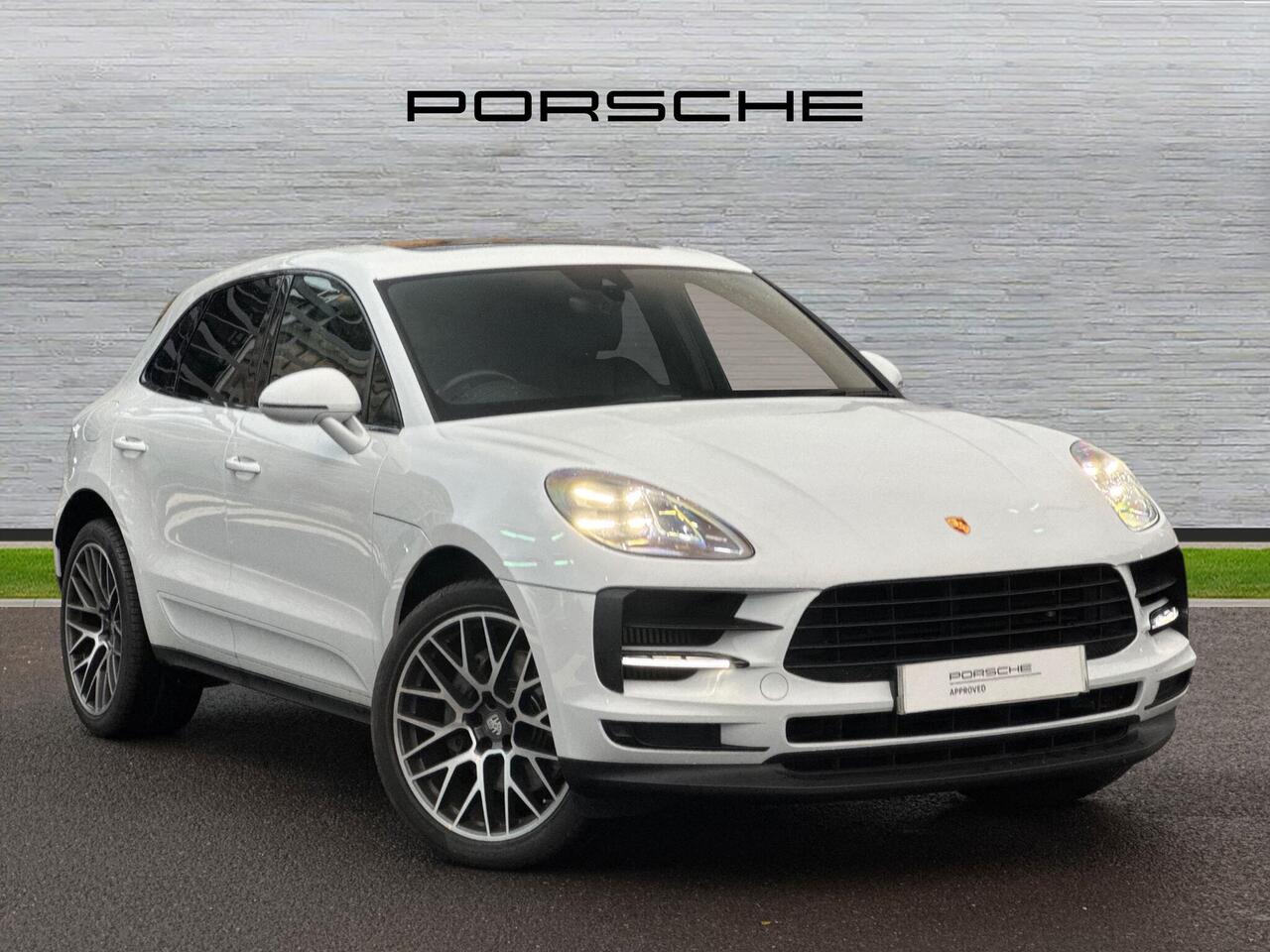 Main listing image - Porsche Macan