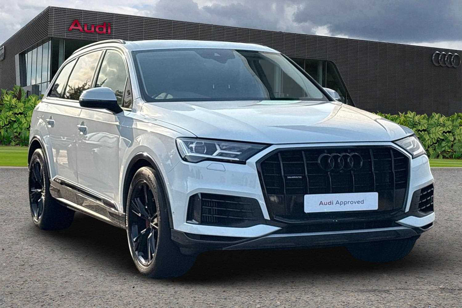 Main listing image - Audi Q7