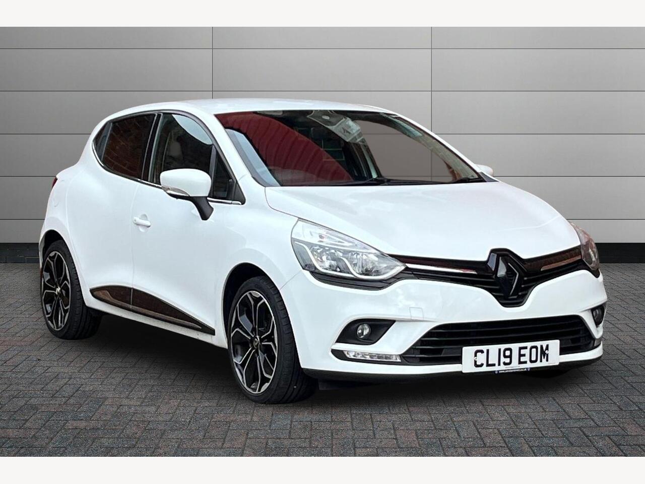 Main listing image - Renault Clio