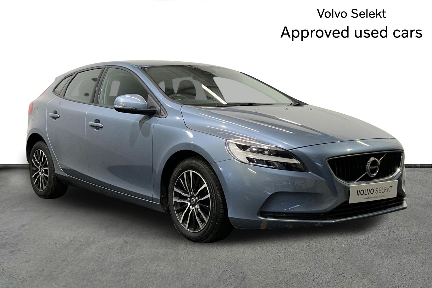 Main listing image - Volvo V40