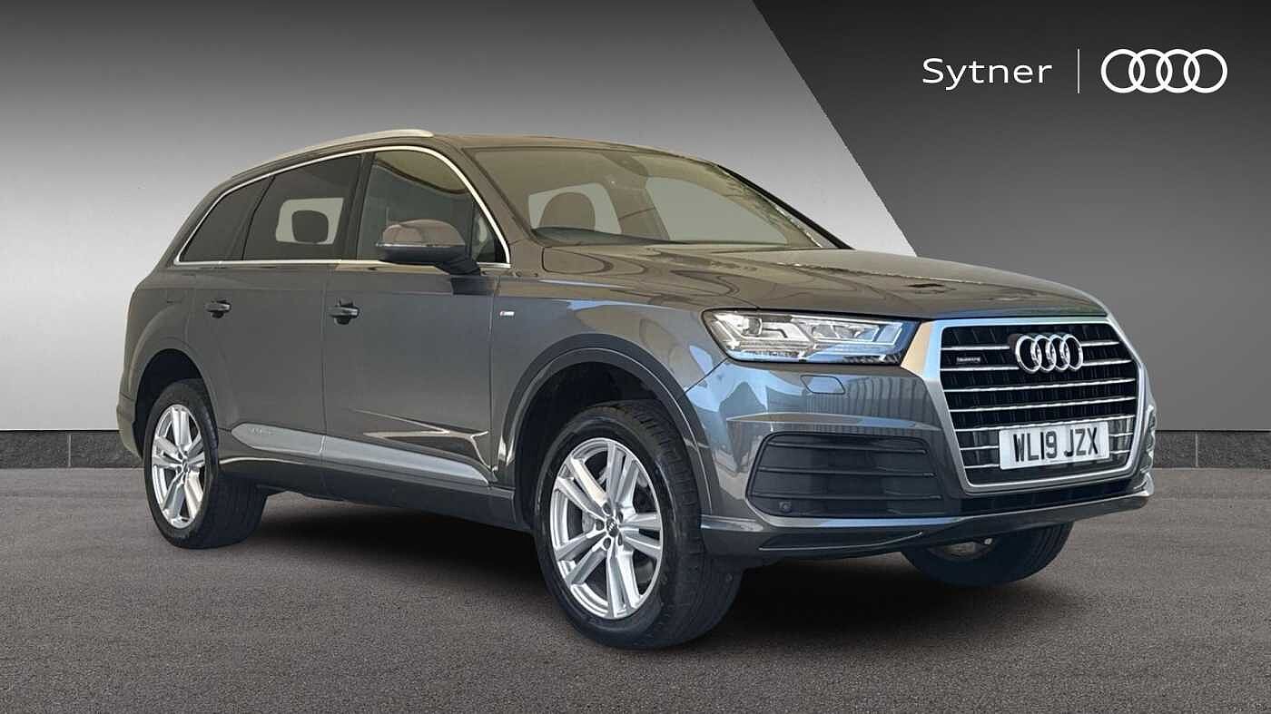Main listing image - Audi Q7