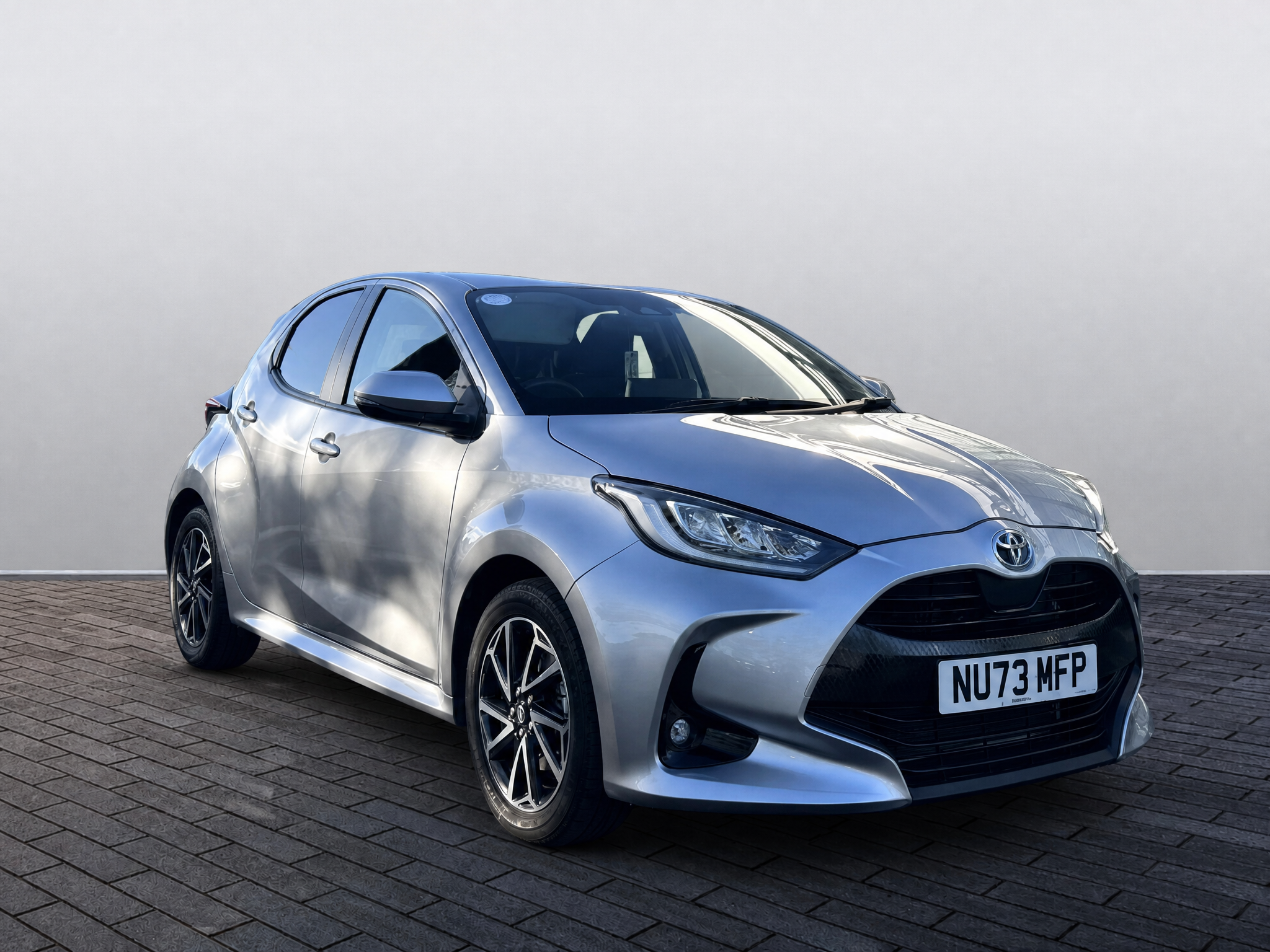 Main listing image - Toyota Yaris