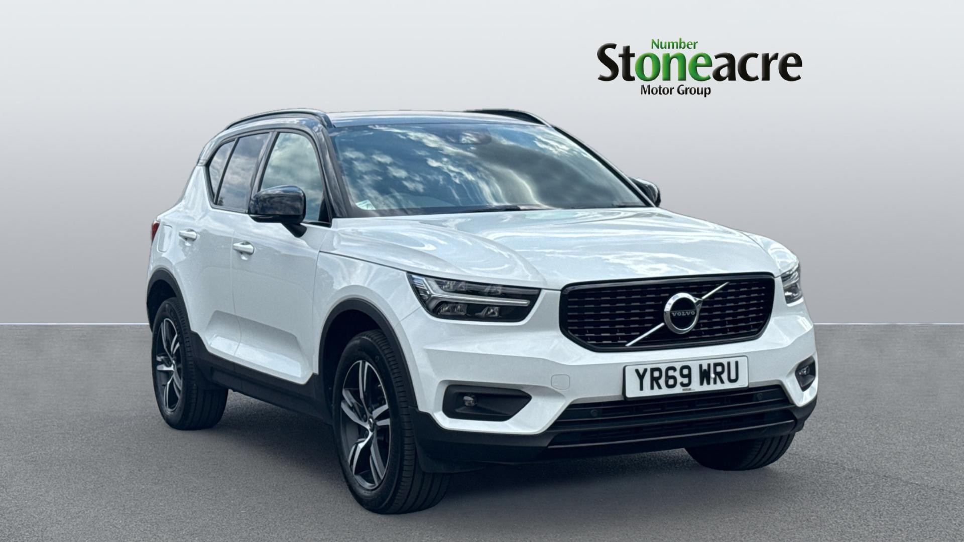 Main listing image - Volvo XC40