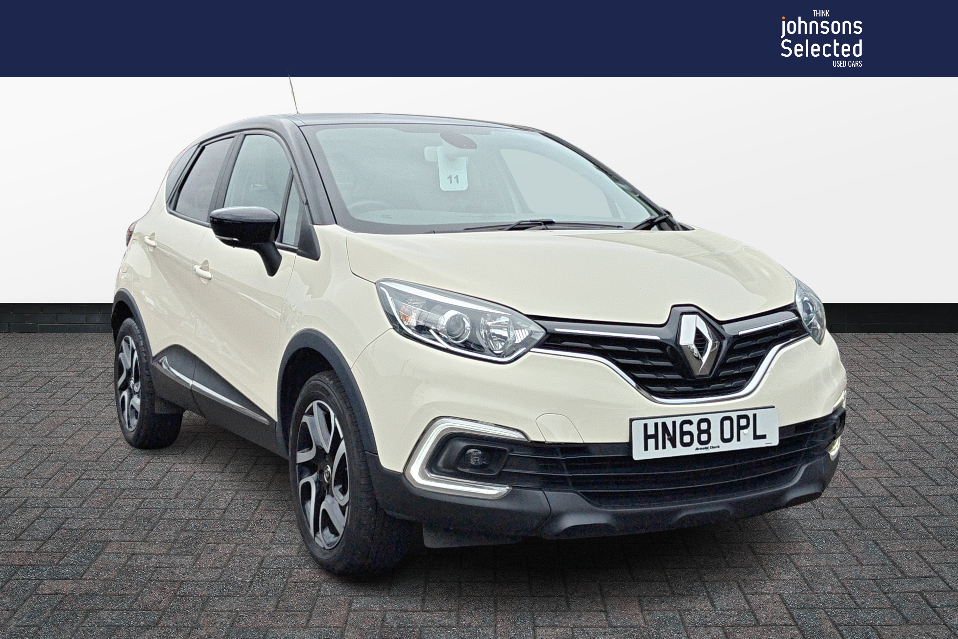 Main listing image - Renault Captur