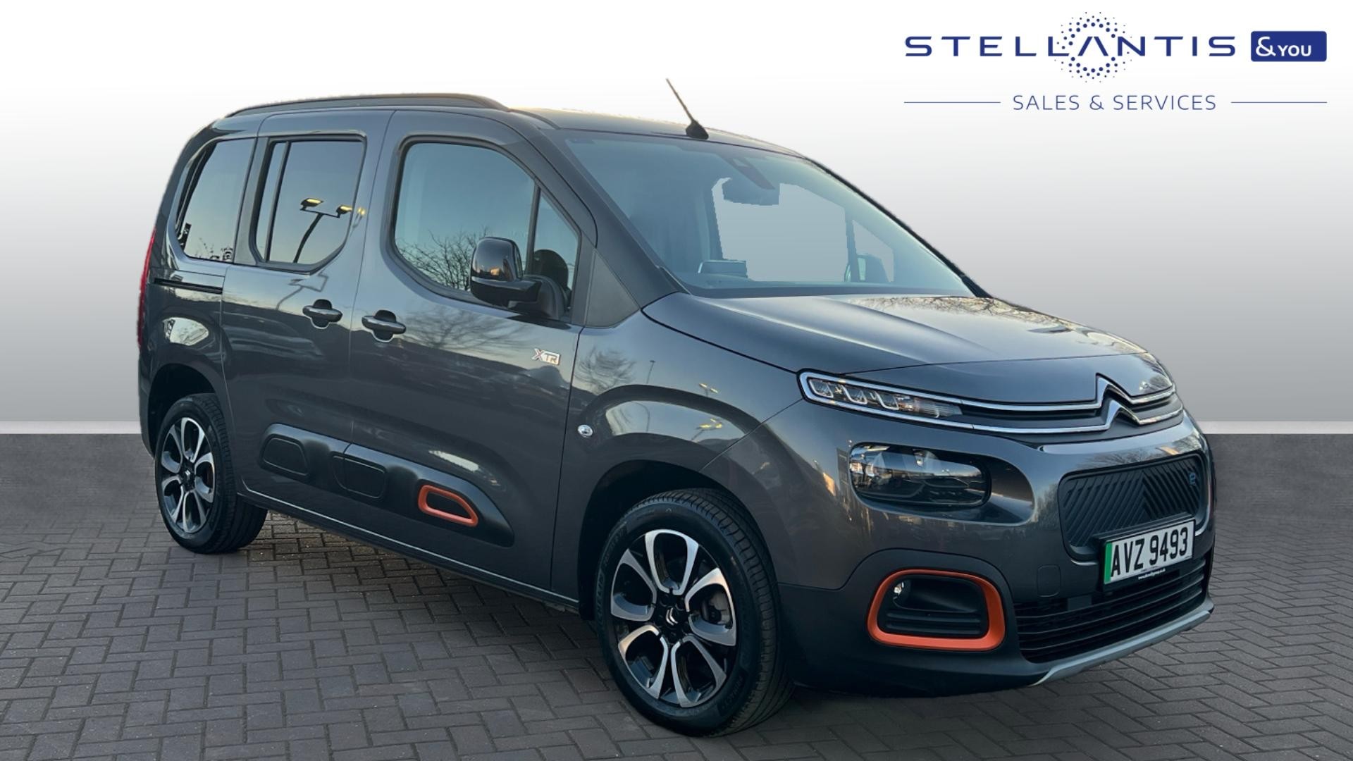 Main listing image - Citroen e-Berlingo