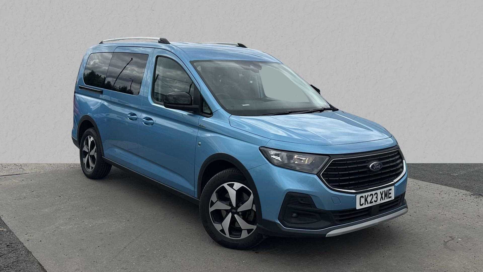 Main listing image - Ford Tourneo Connect