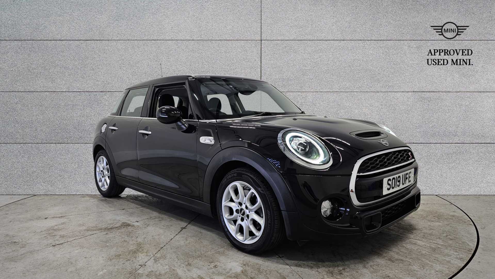 Main listing image - MINI Hatchback 5dr