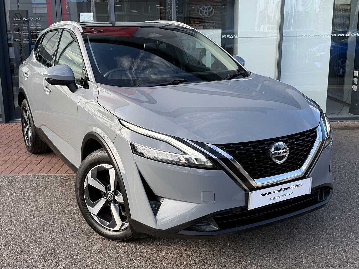 Main listing image - Nissan Qashqai