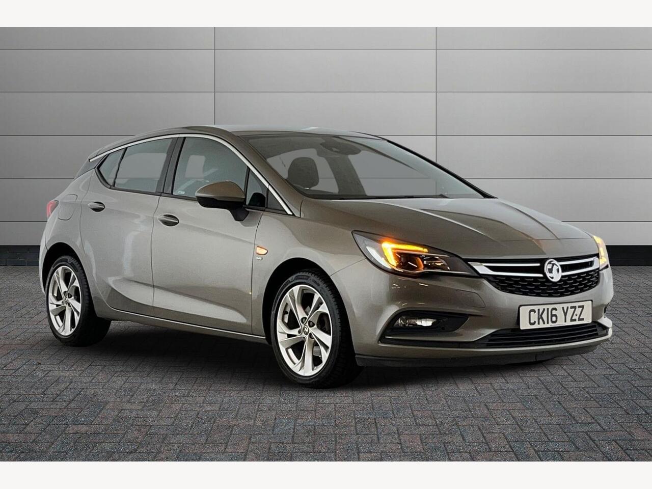 Main listing image - Vauxhall Astra
