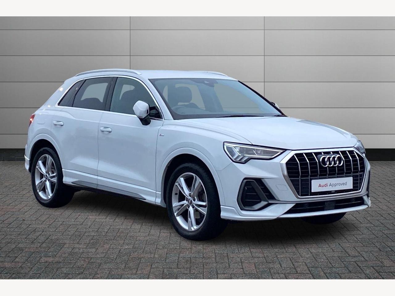 Main listing image - Audi Q3