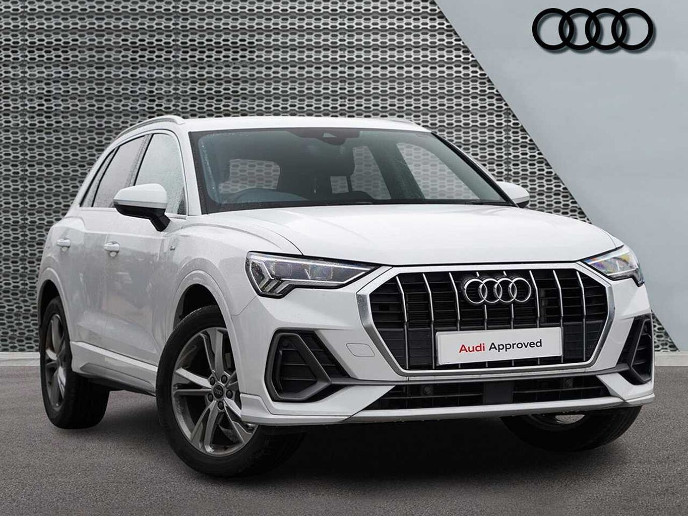 Main listing image - Audi Q3
