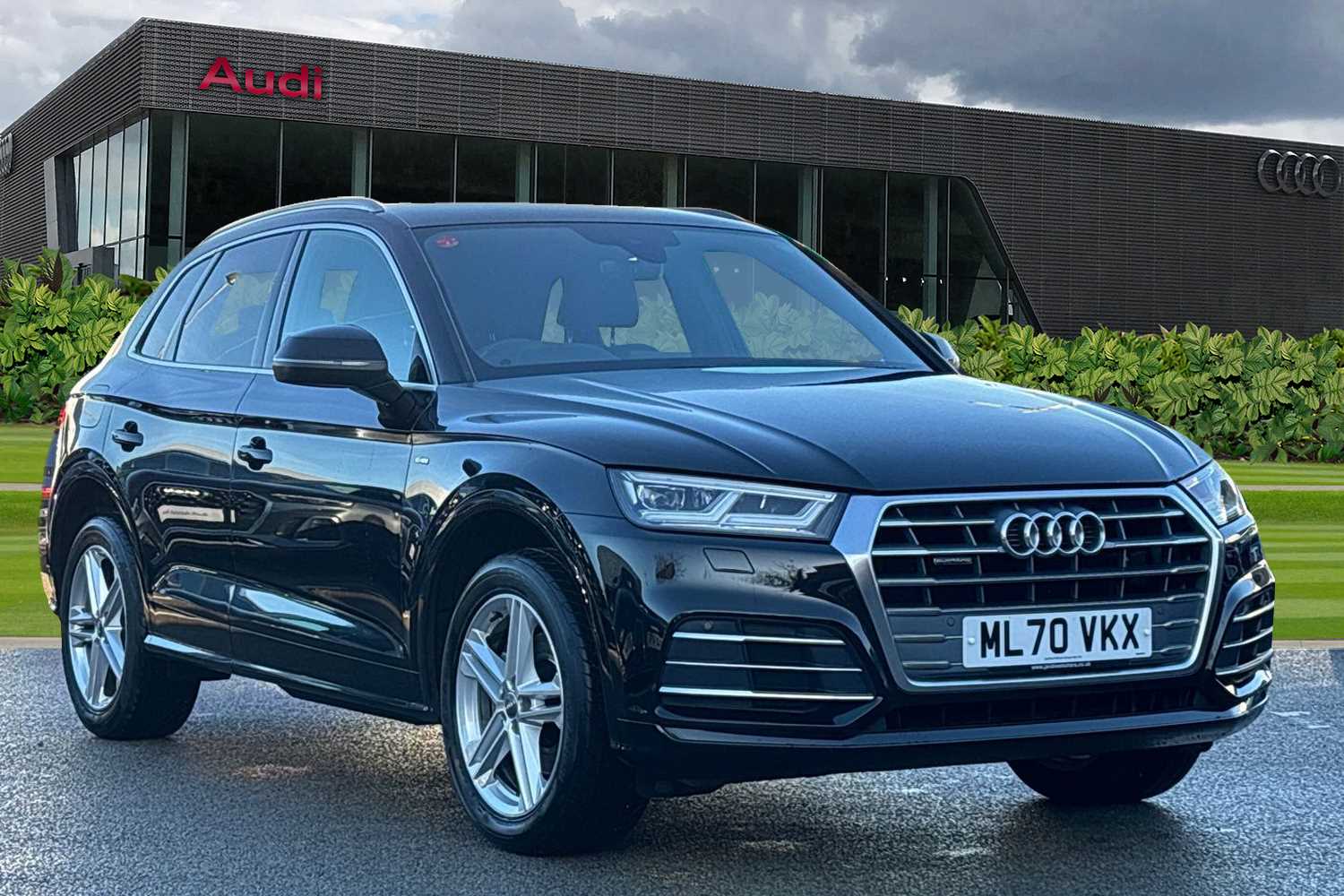 Main listing image - Audi Q5