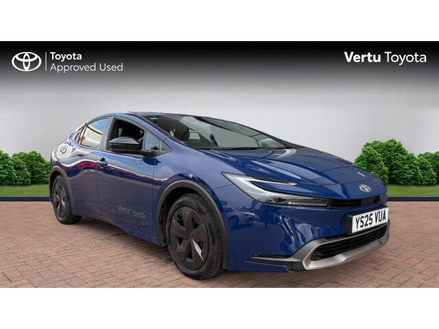 Main listing image - Toyota Prius Plug-In