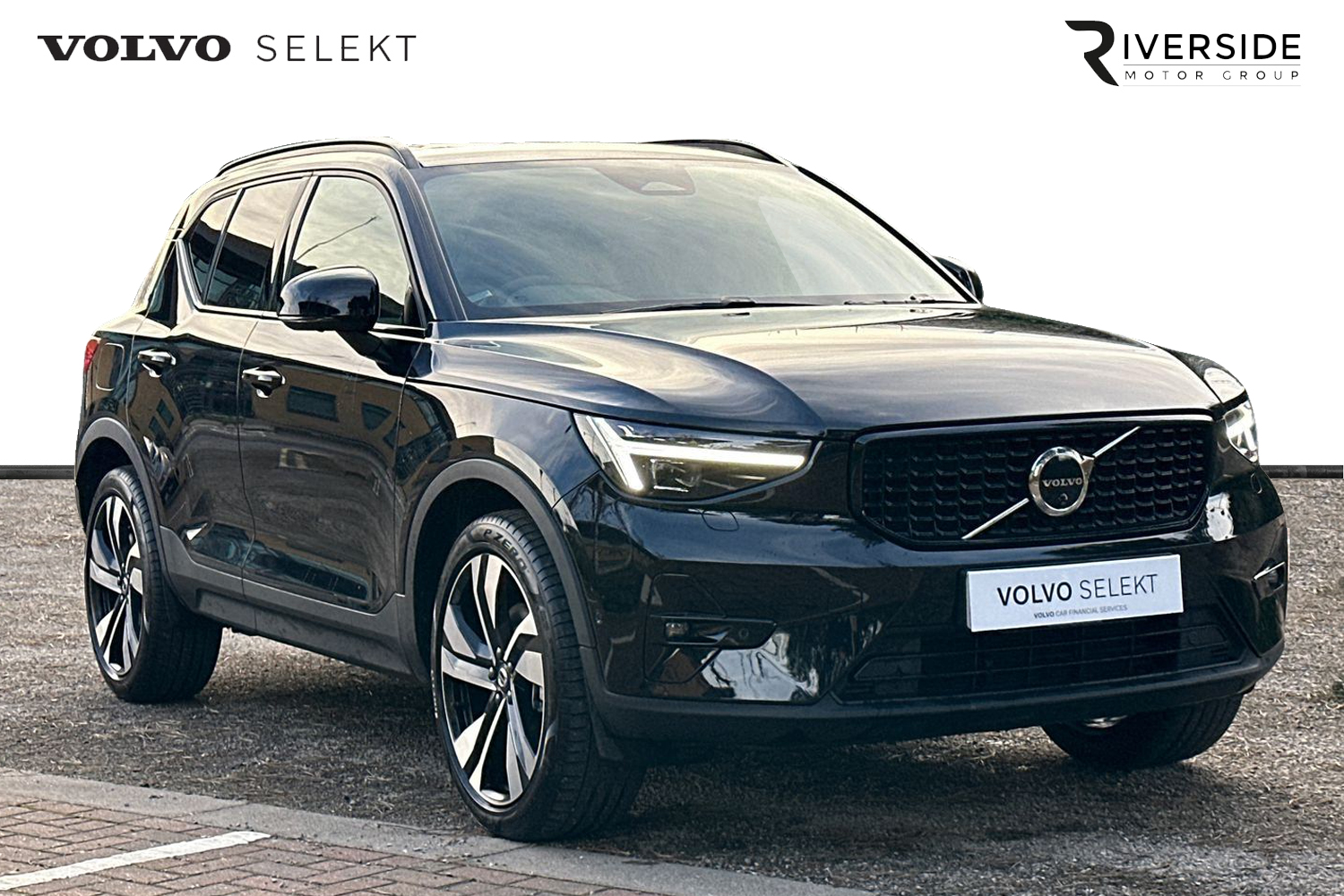 Main listing image - Volvo XC40