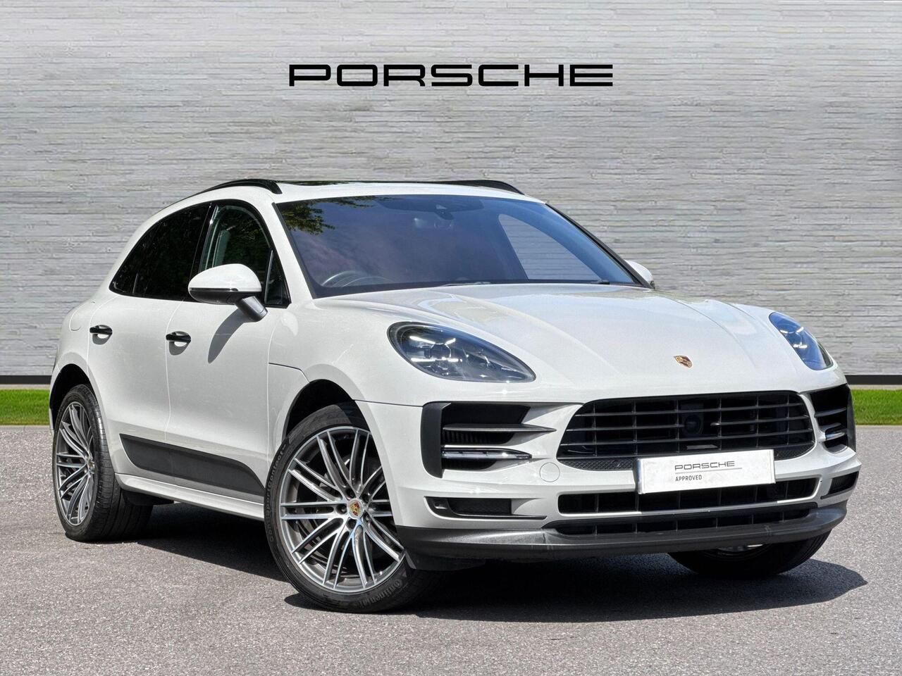 Main listing image - Porsche Macan