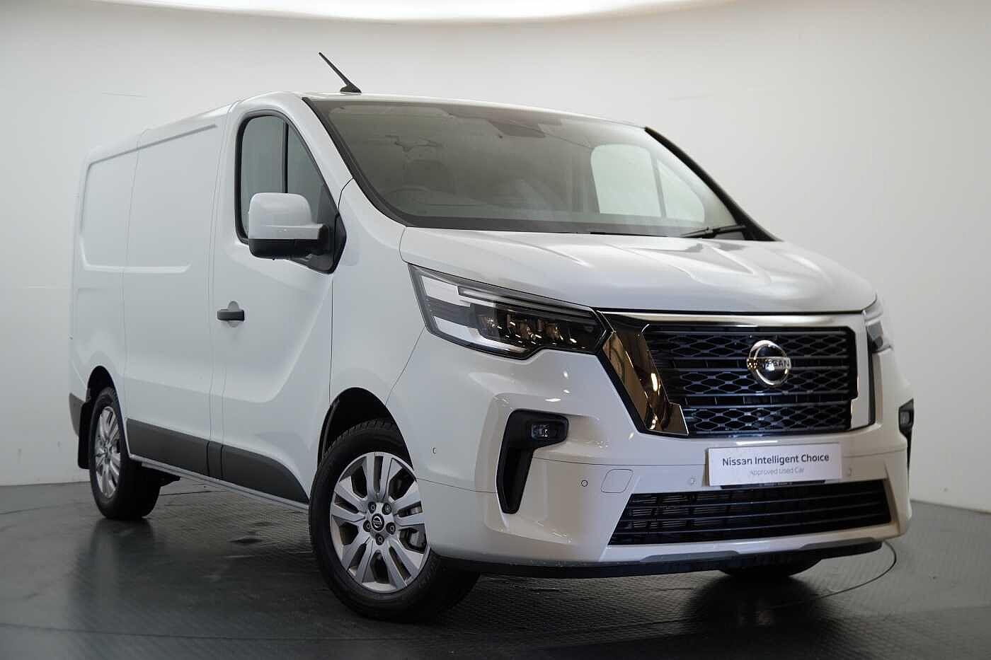 Main listing image - Nissan Primastar
