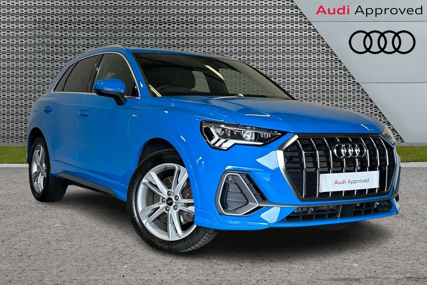 Main listing image - Audi Q3