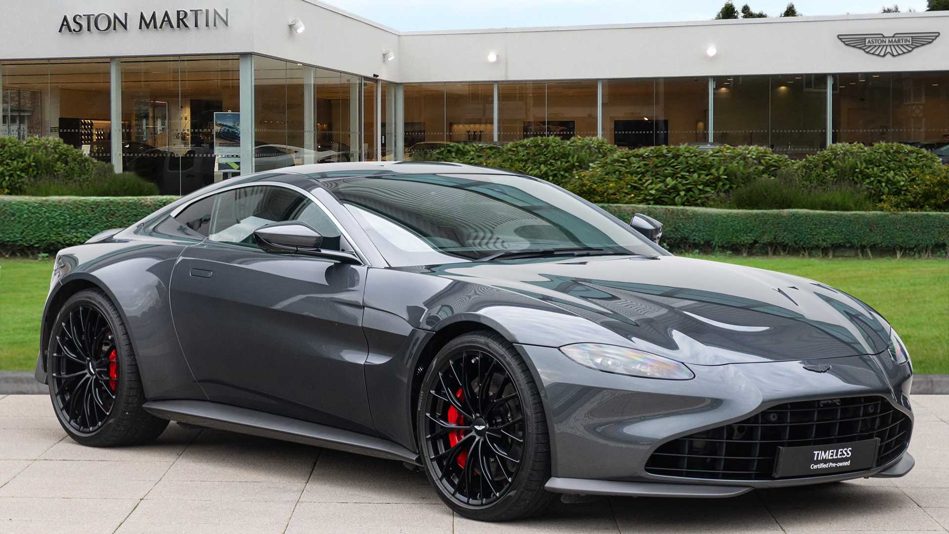Main listing image - Aston Martin Vantage