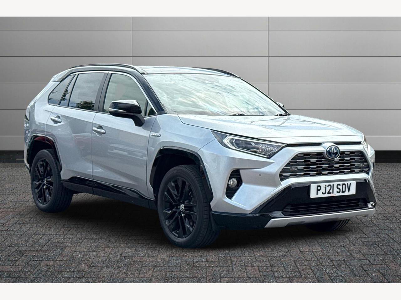 Main listing image - Toyota RAV4