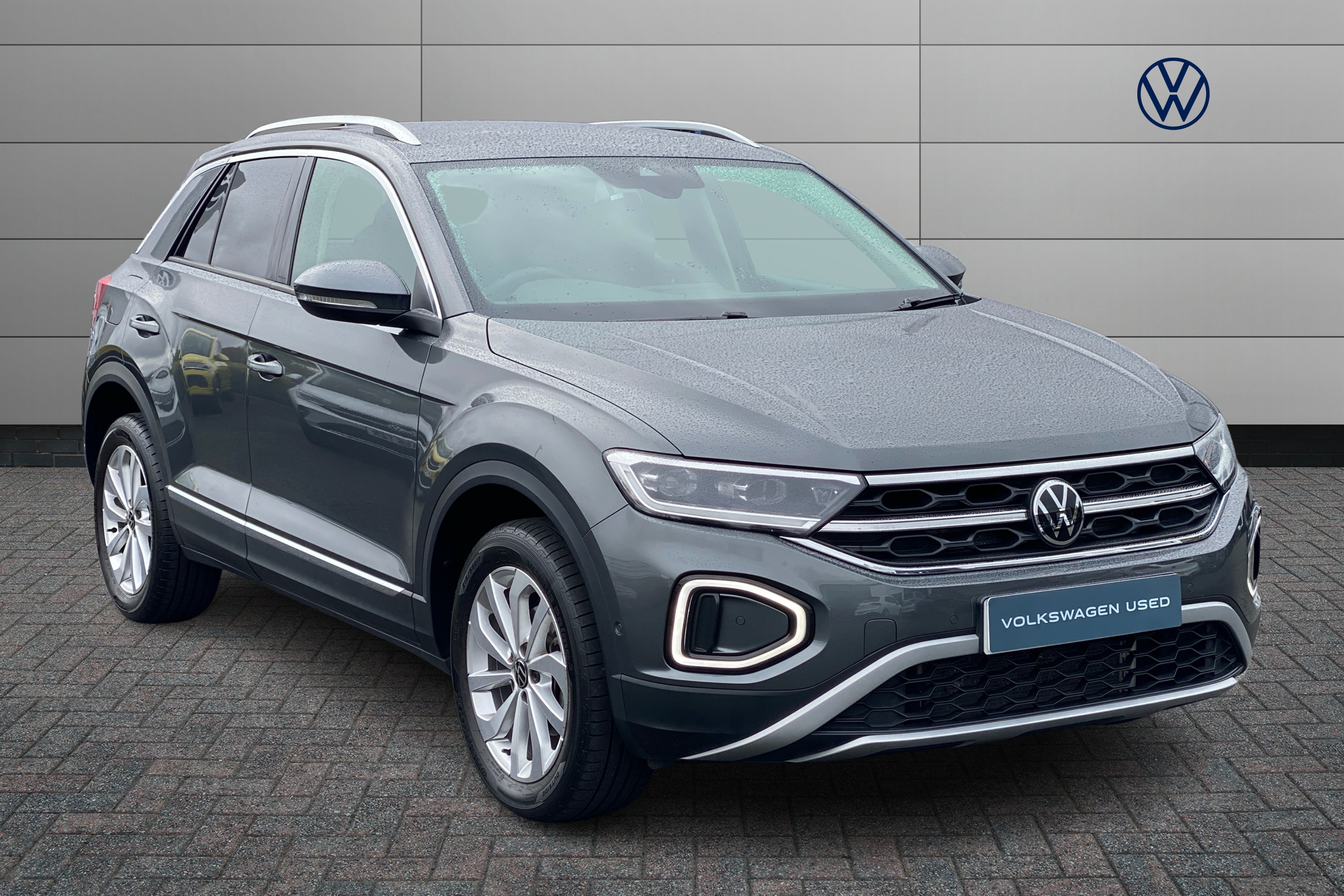 Main listing image - Volkswagen T-Roc
