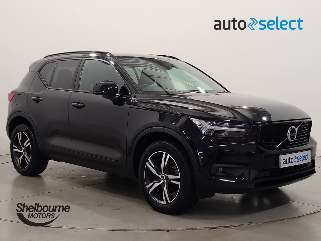 Main listing image - Volvo XC40