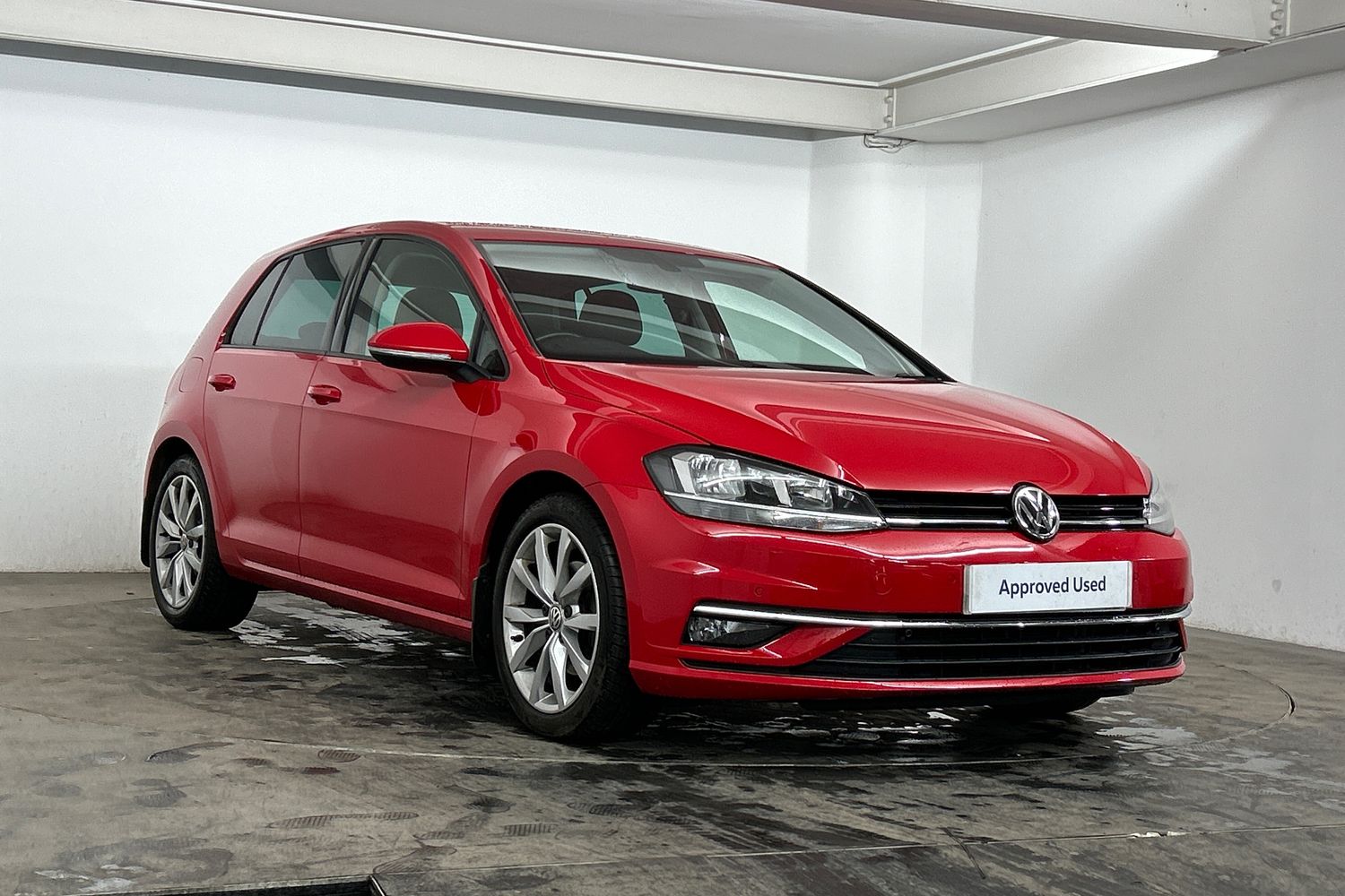 Main listing image - Volkswagen Golf
