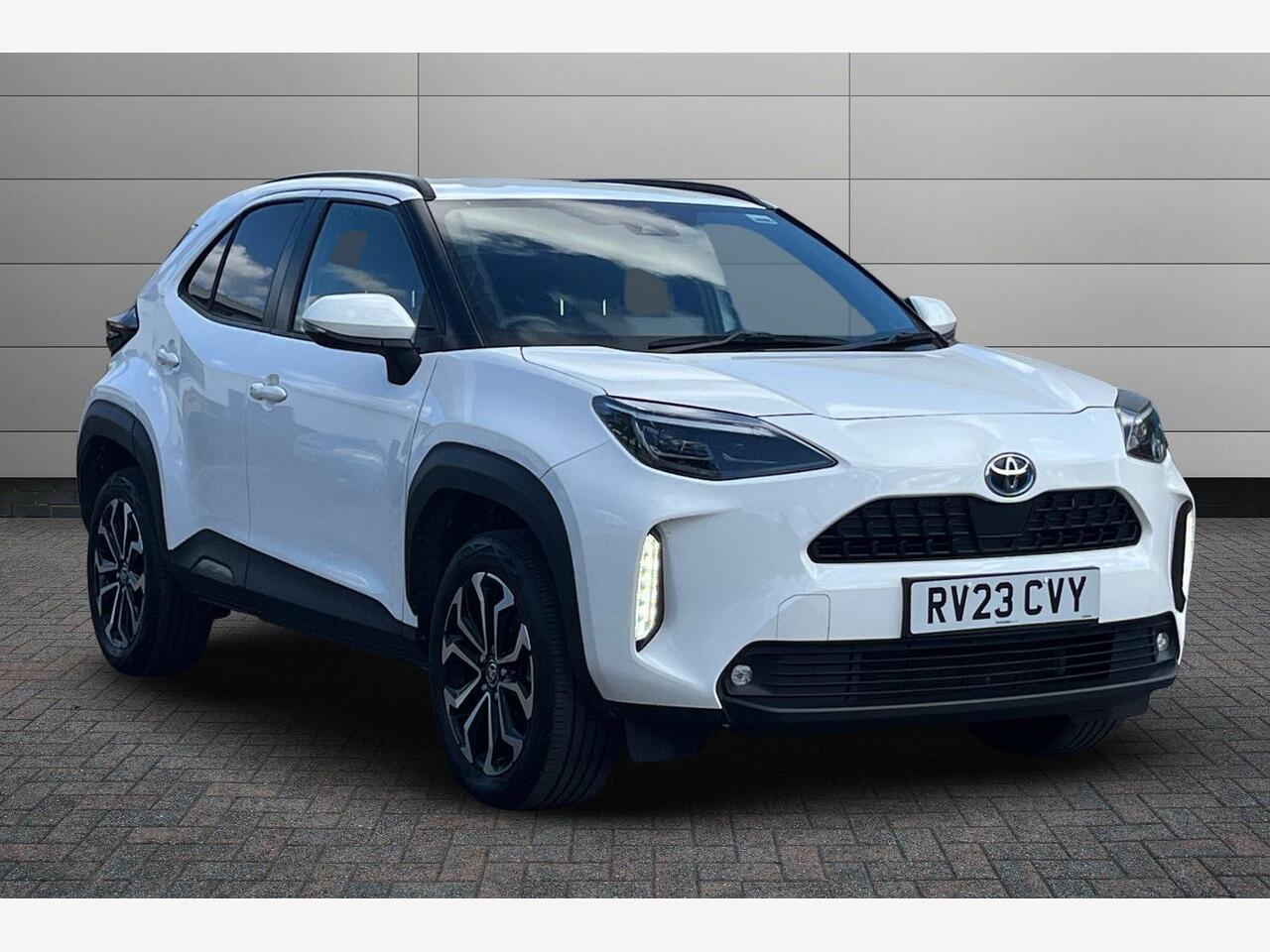 Main listing image - Toyota Yaris Cross