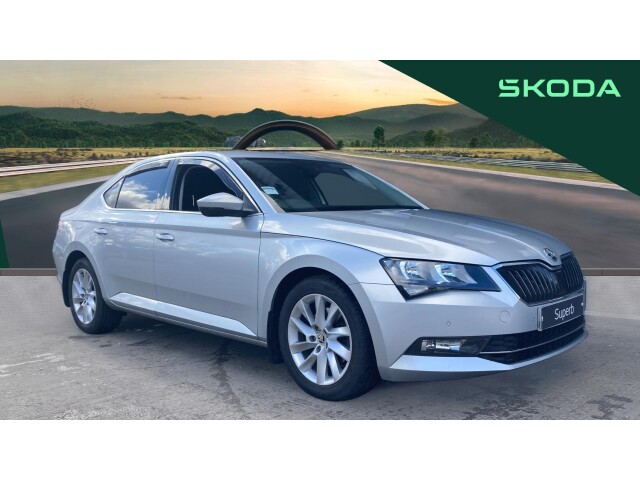 Main listing image - Skoda Superb