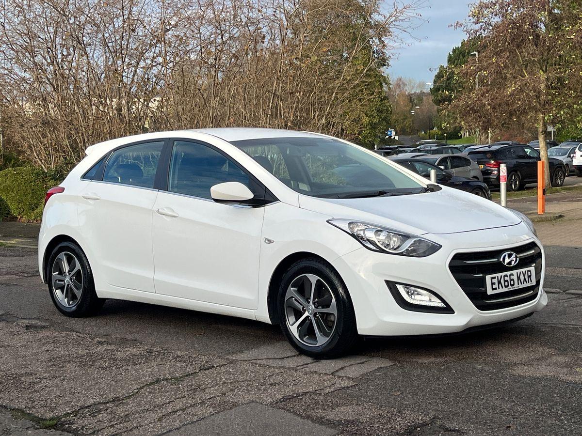 Main listing image - Hyundai i30