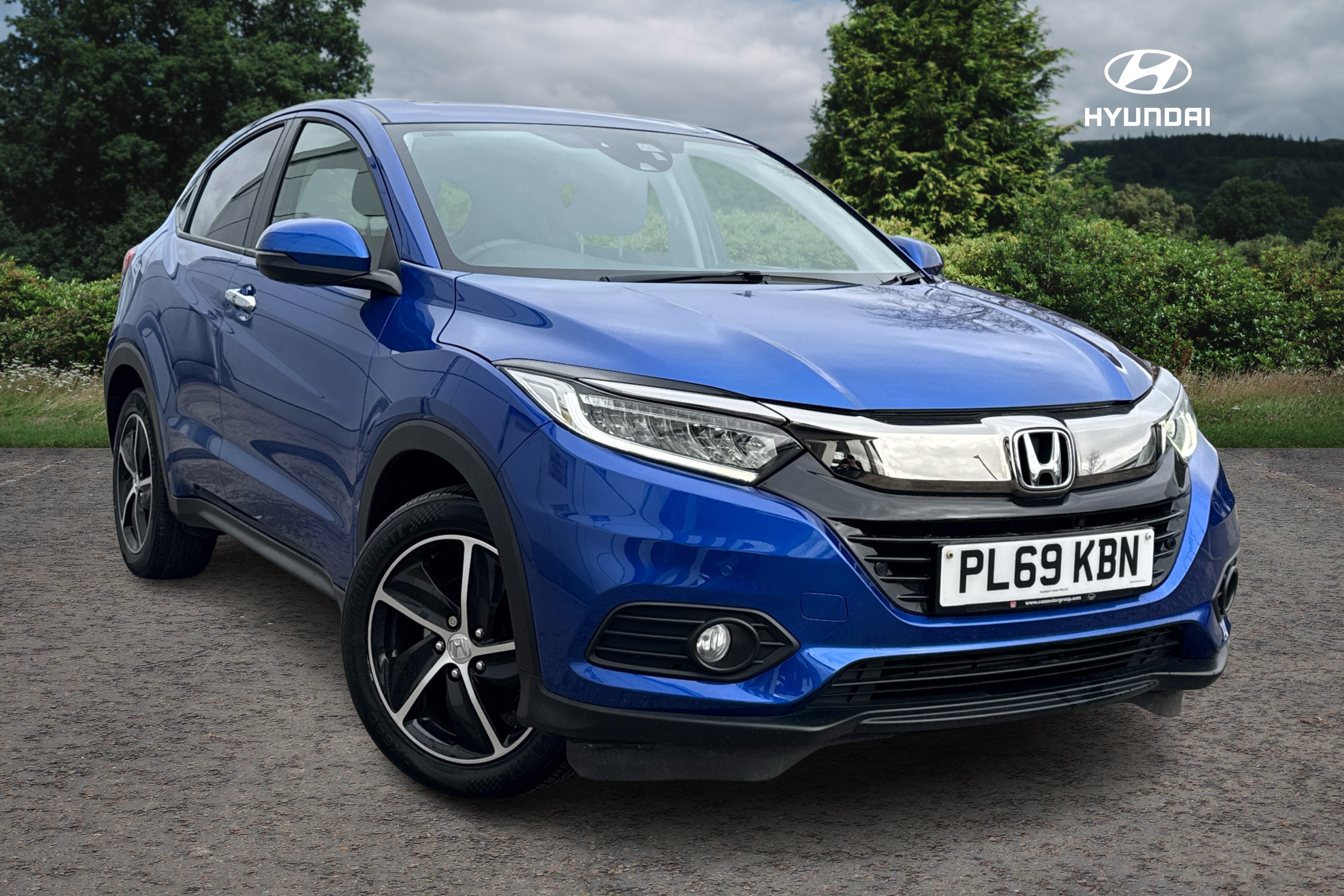 Main listing image - Honda HR-V