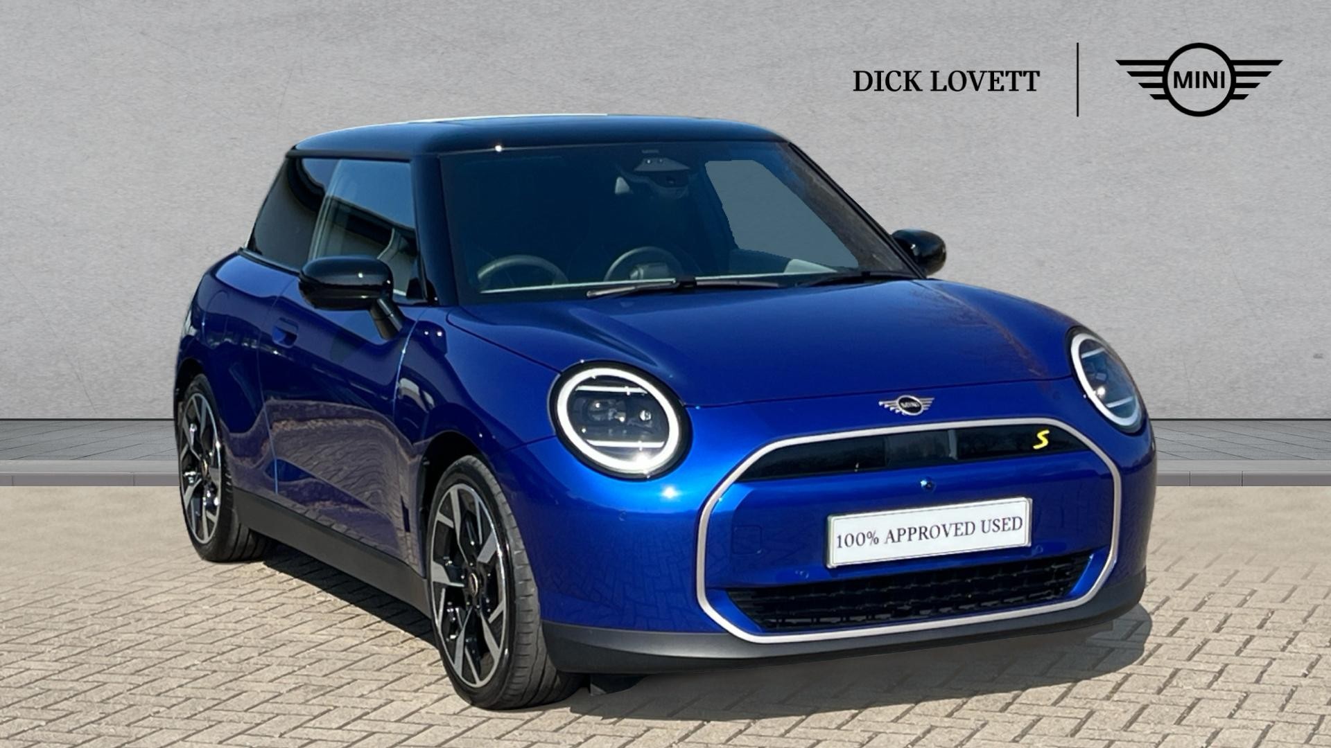 Main listing image - MINI Electric