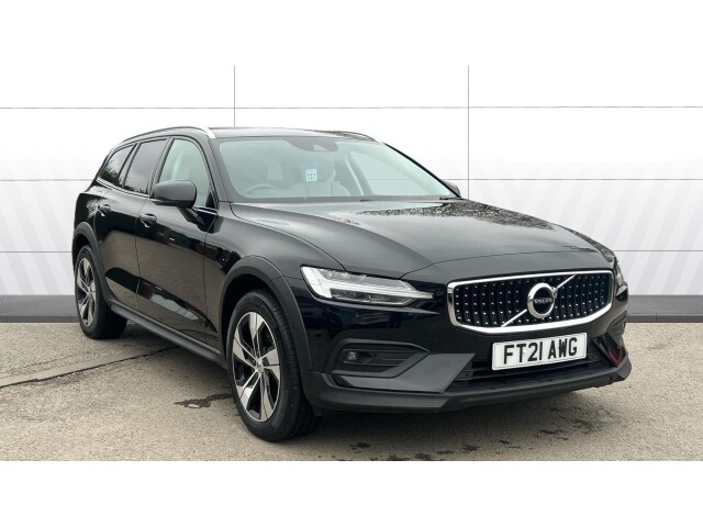 Main listing image - Volvo V60 Cross Country