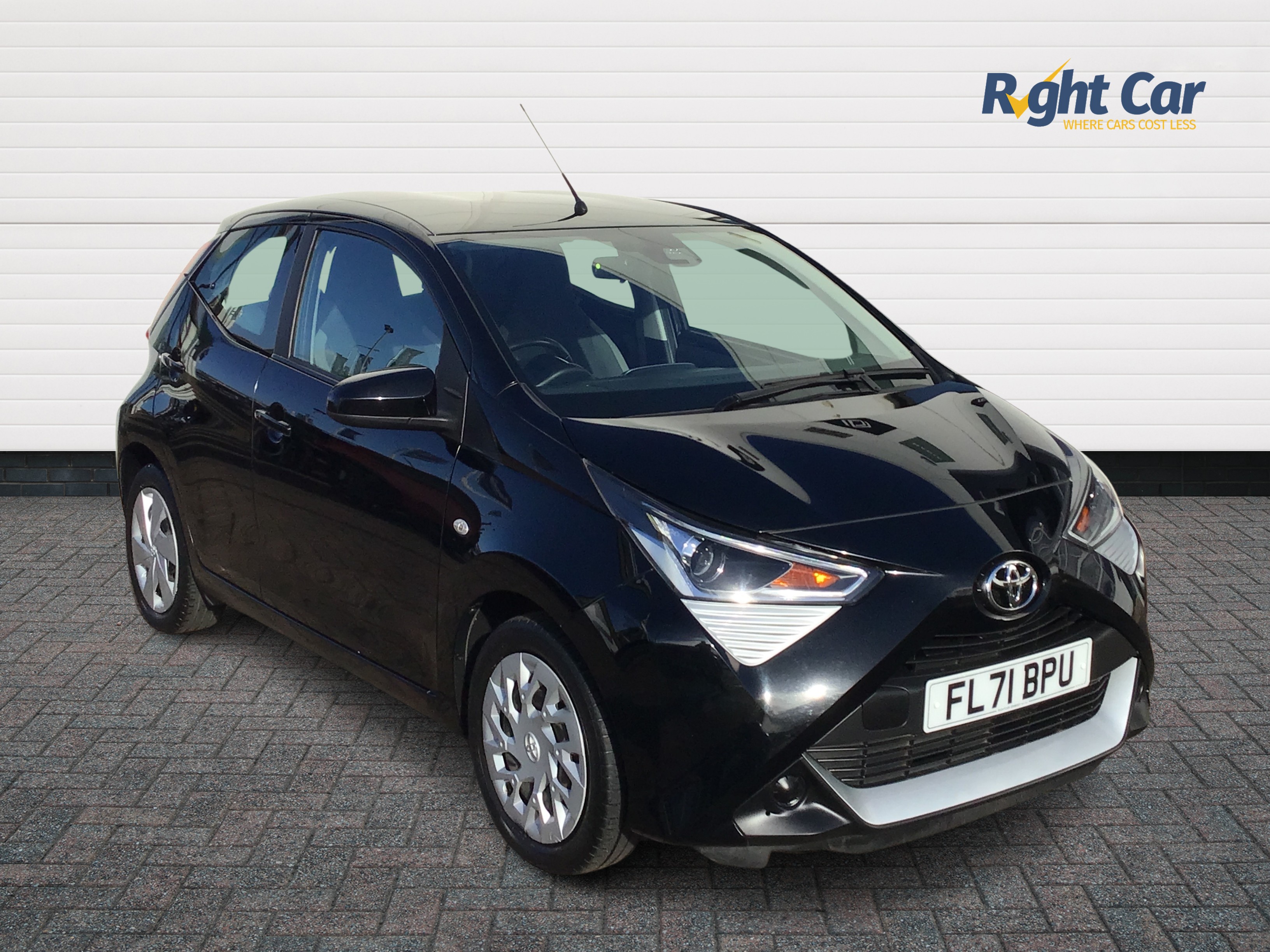 Main listing image - Toyota Aygo