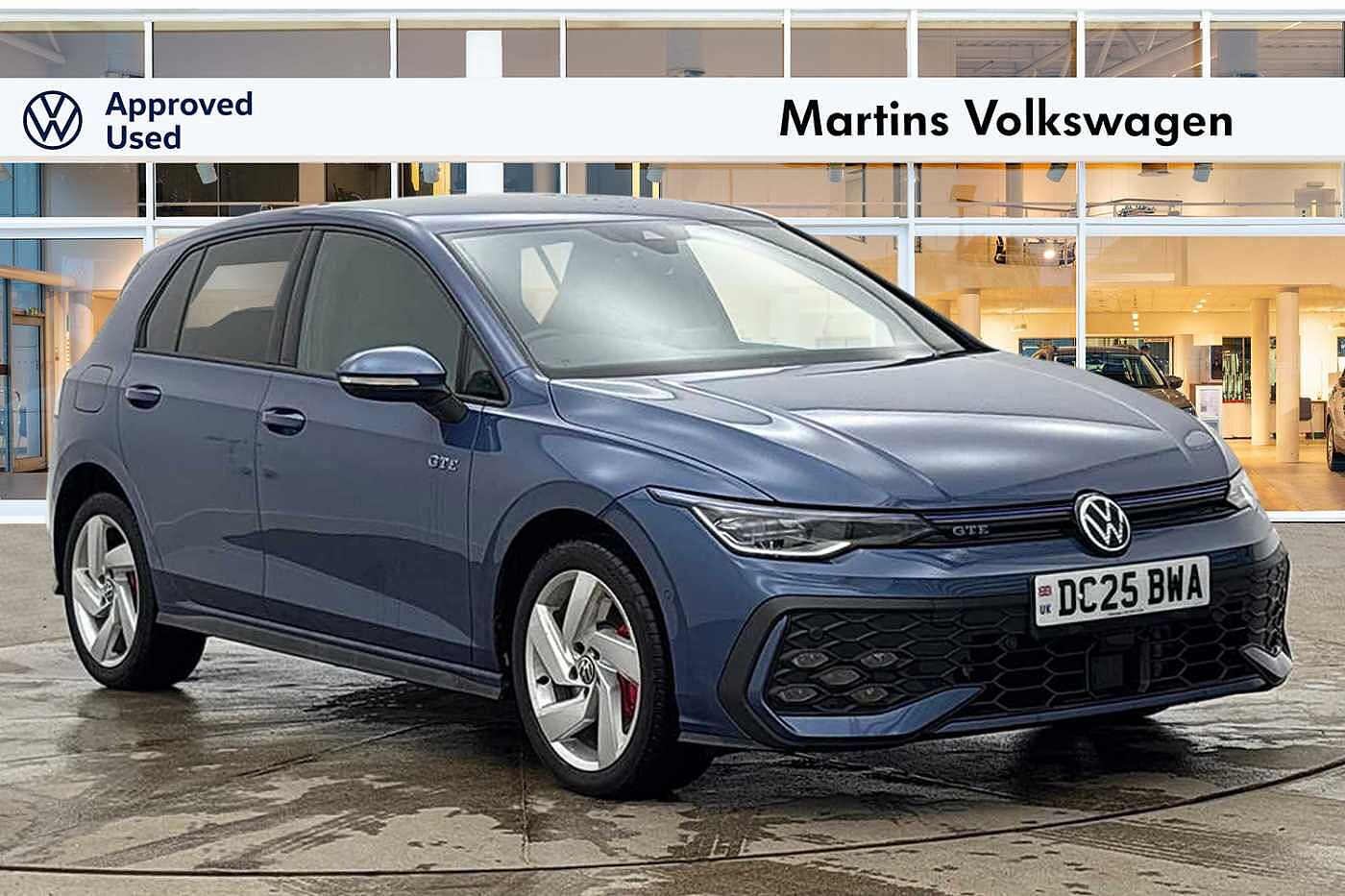 Main listing image - Volkswagen Golf GTE