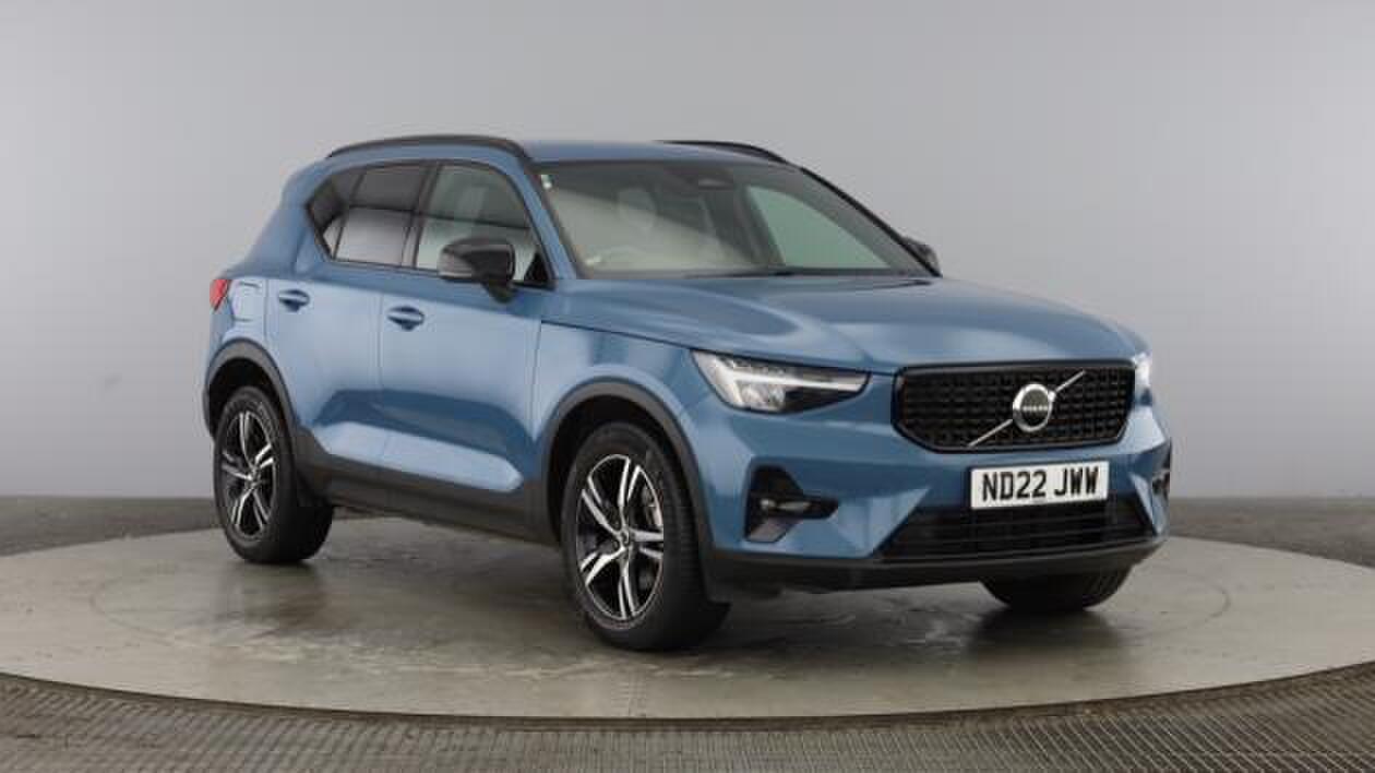 Main listing image - Volvo XC40