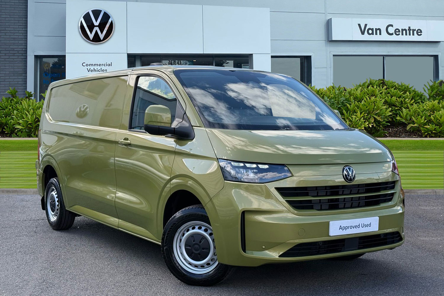 Main listing image - Volkswagen Transporter