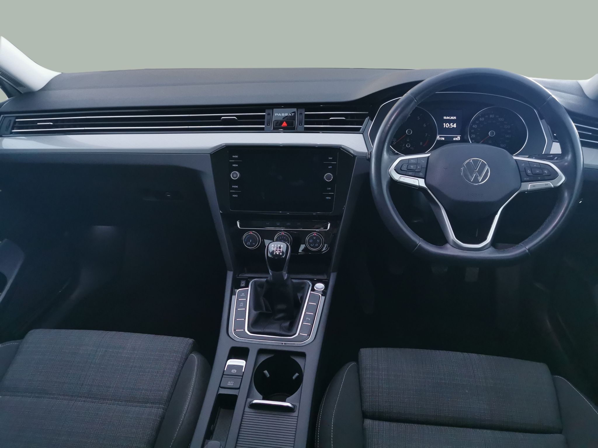 Main listing image - Volkswagen Passat