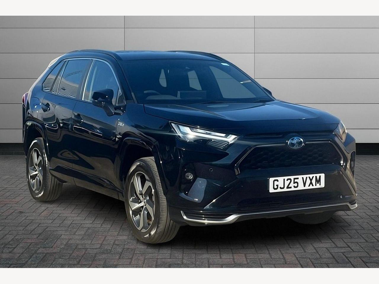Main listing image - Toyota RAV4